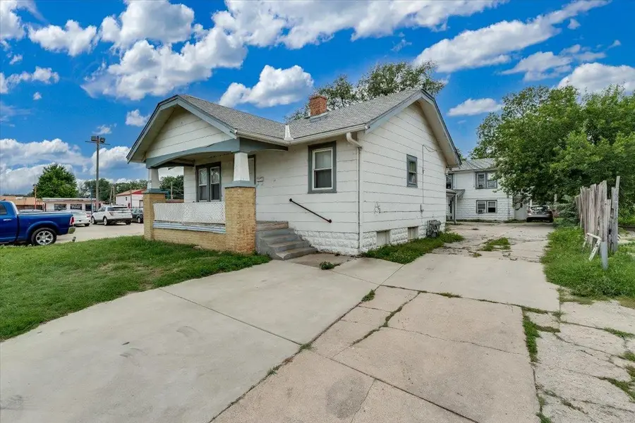 2043 S Broadway Ave, Wichita, KS 67211 - #2