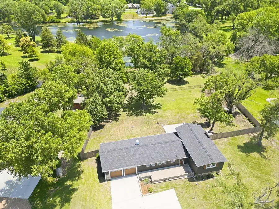 1520 S Andover Rd, Andover, KS 67002 - #2