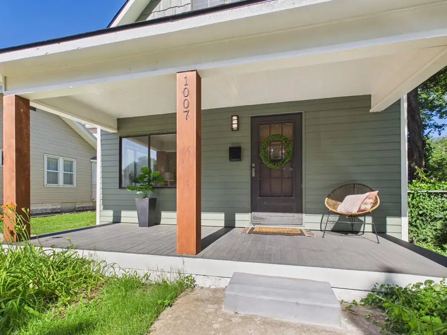 1007 N Jackson Ave, Wichita, KS 67203 - #2
