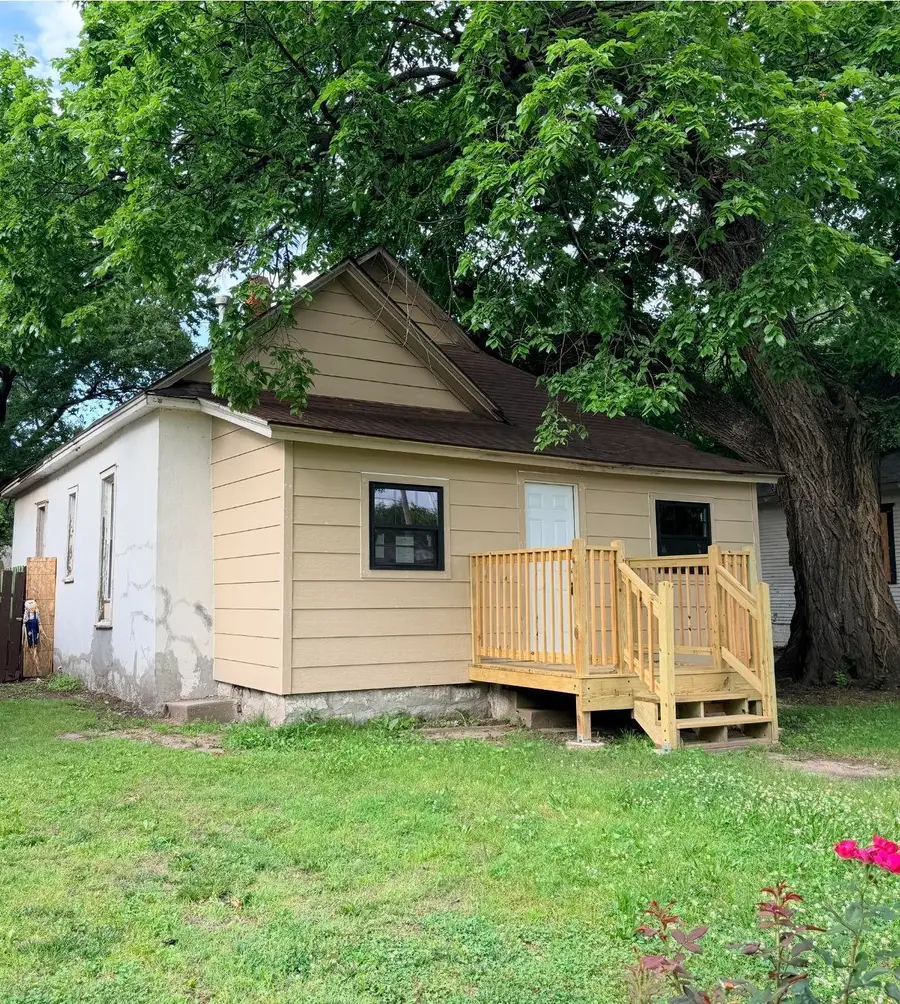 643 W Hendryx Ave, Wichita, KS 67213 - #3