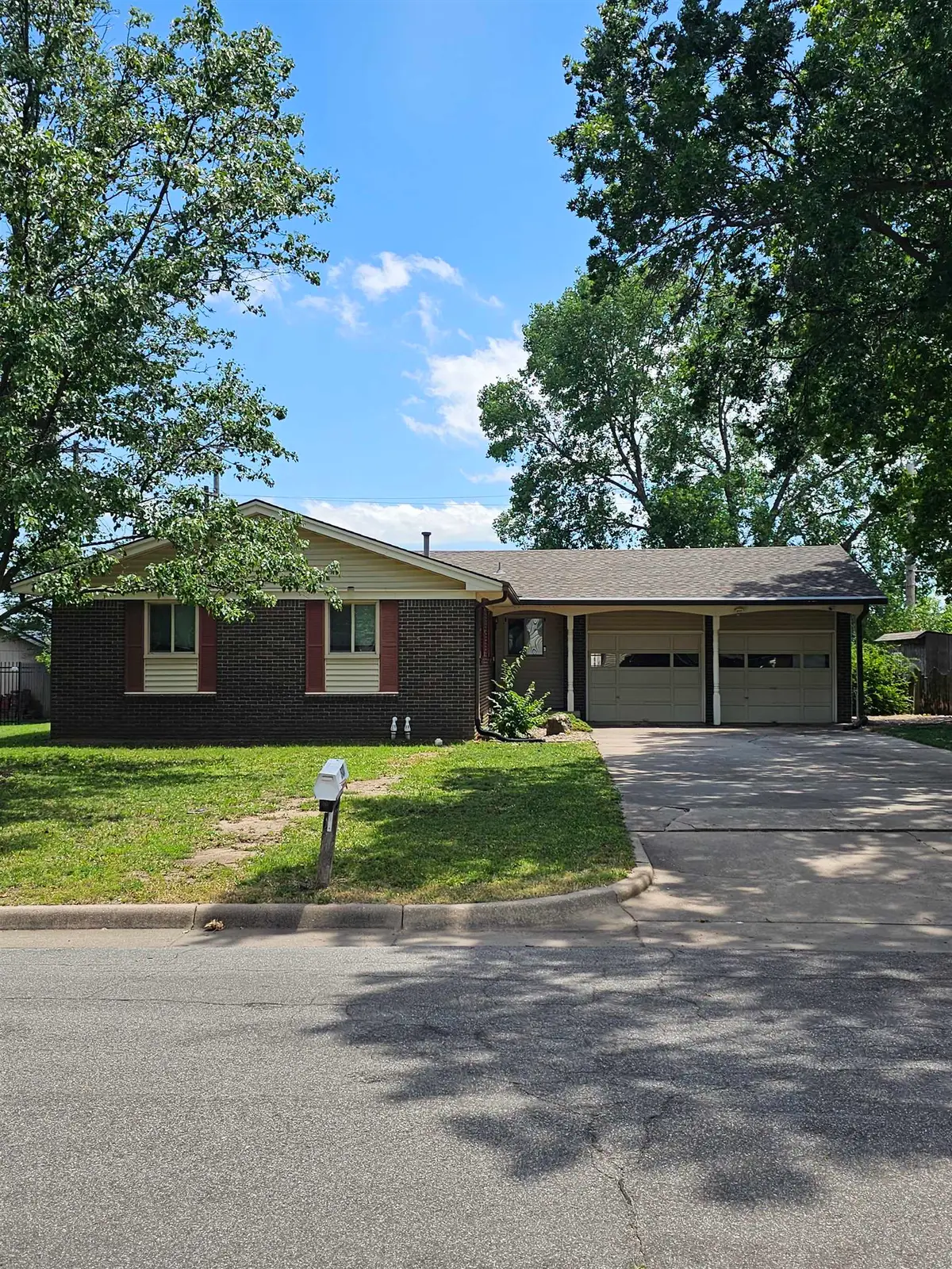 507 Akron, Augusta, KS 67010 - #1