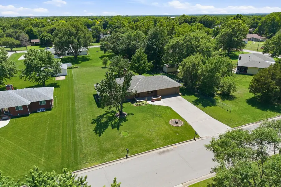 9A E Woodland Dr, Augusta, KS 67010 - #2