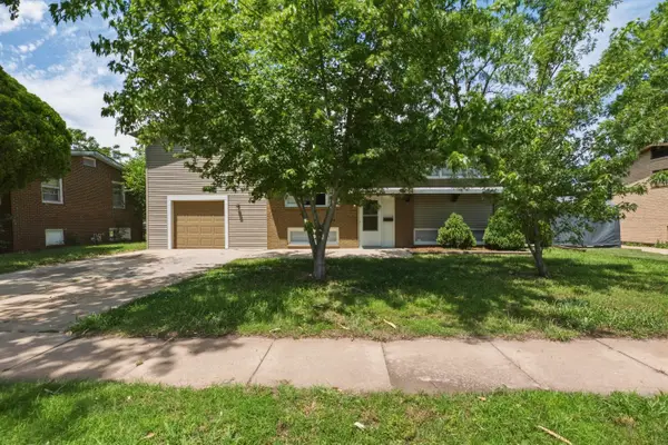 2034 W Rita Ave, Wichita, KS 67213-3159