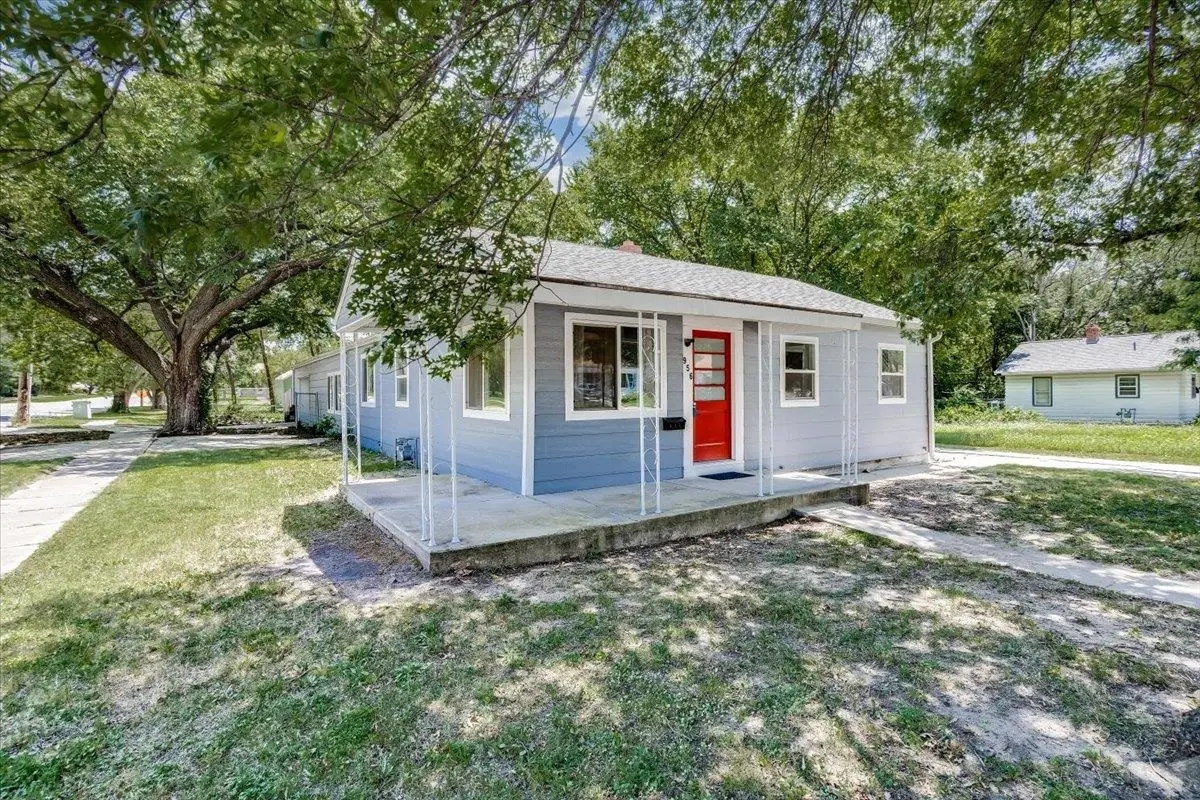 956 Harding St, Wichita, KS 67208 - #1