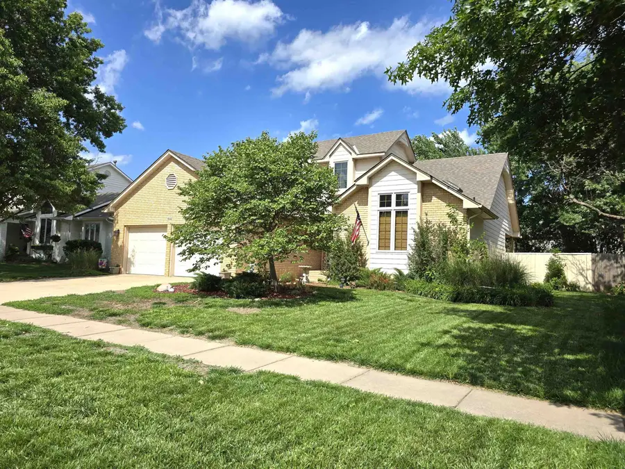 1842 N Valleyview St, Wichita, KS 67212 - #2