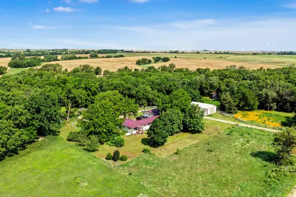 9116 S Niles Rd, Gypsum, KS 67448