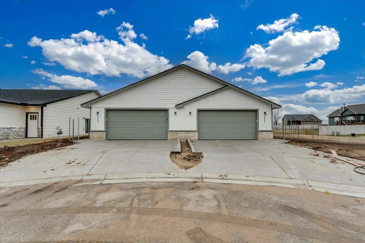 2433 S Wheatland Ct, Wichita, KS 67235 - #1