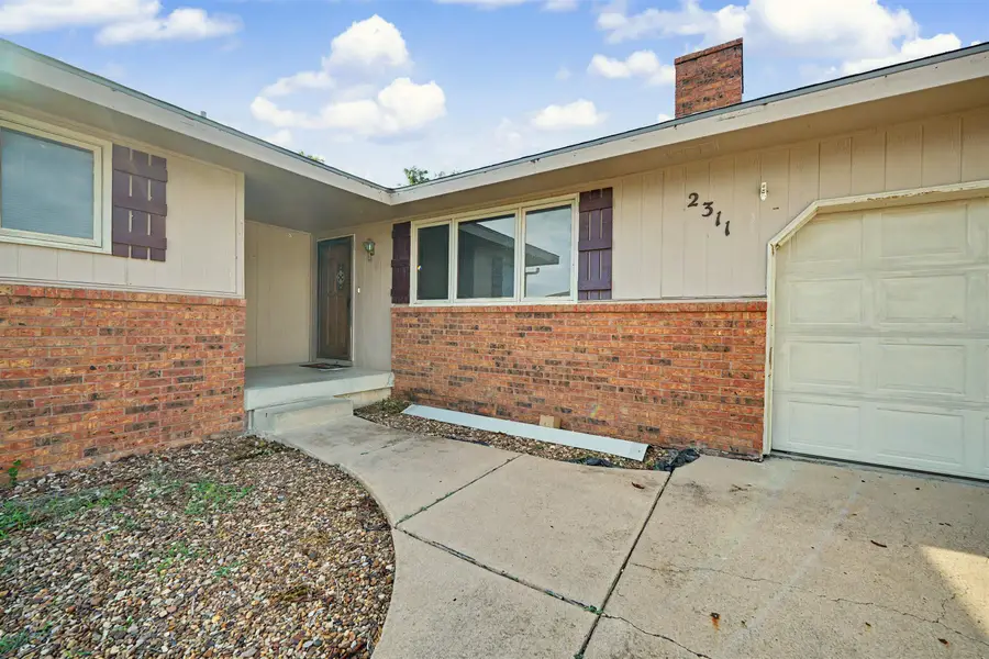 2311 Applewood Ln, Salina, KS 67401 - #3