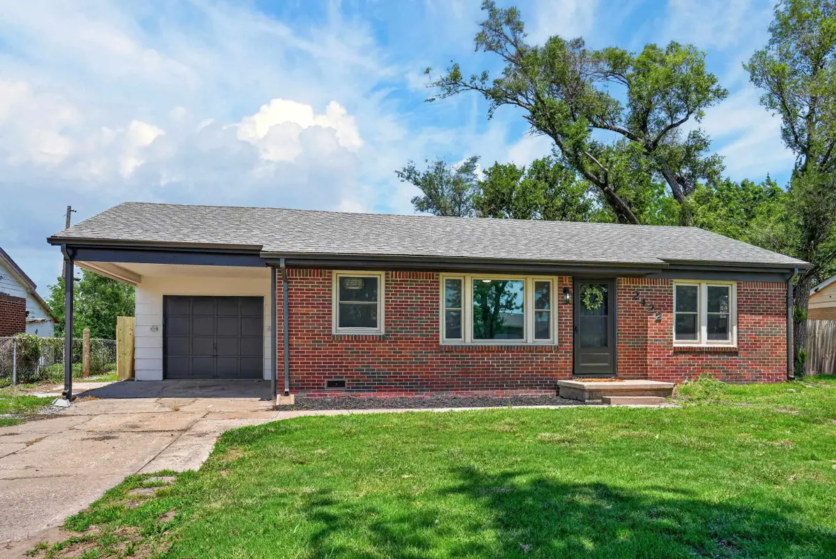2422 W Greenfield St, Wichita, KS 67217 - #1