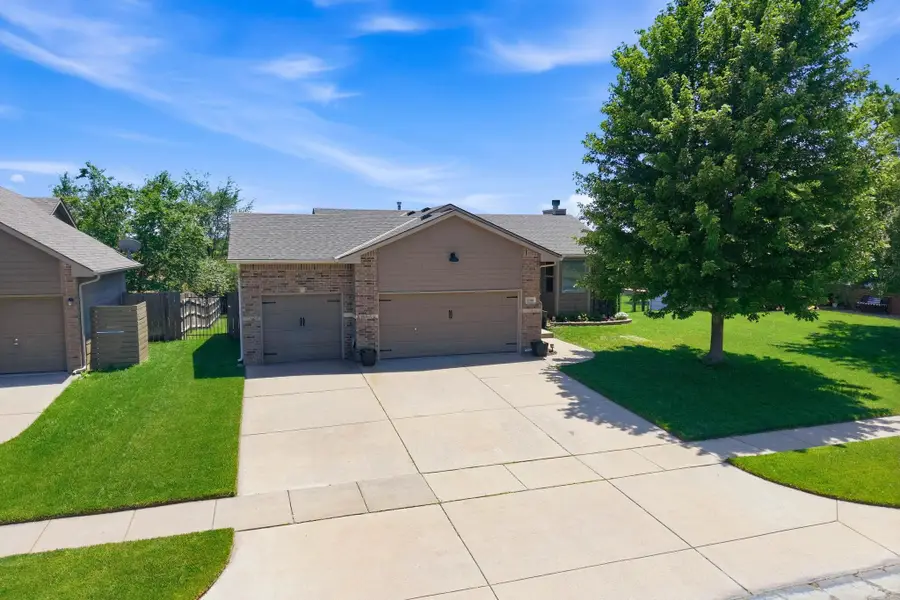 13701 W Lost Creek St, Wichita, KS 67235 - #2