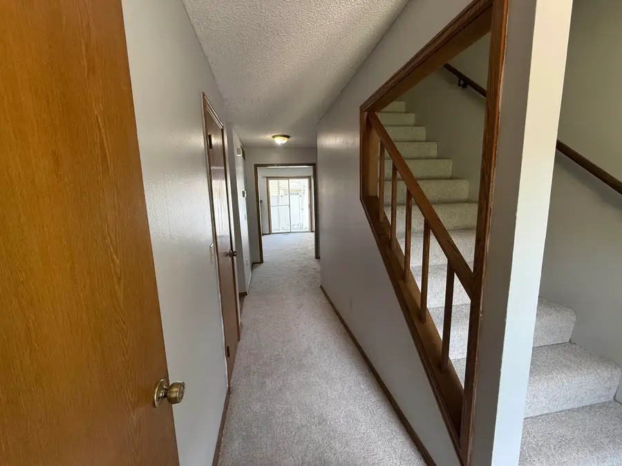 142 E Wood Ave, Clearwater, KS 67026 - #2