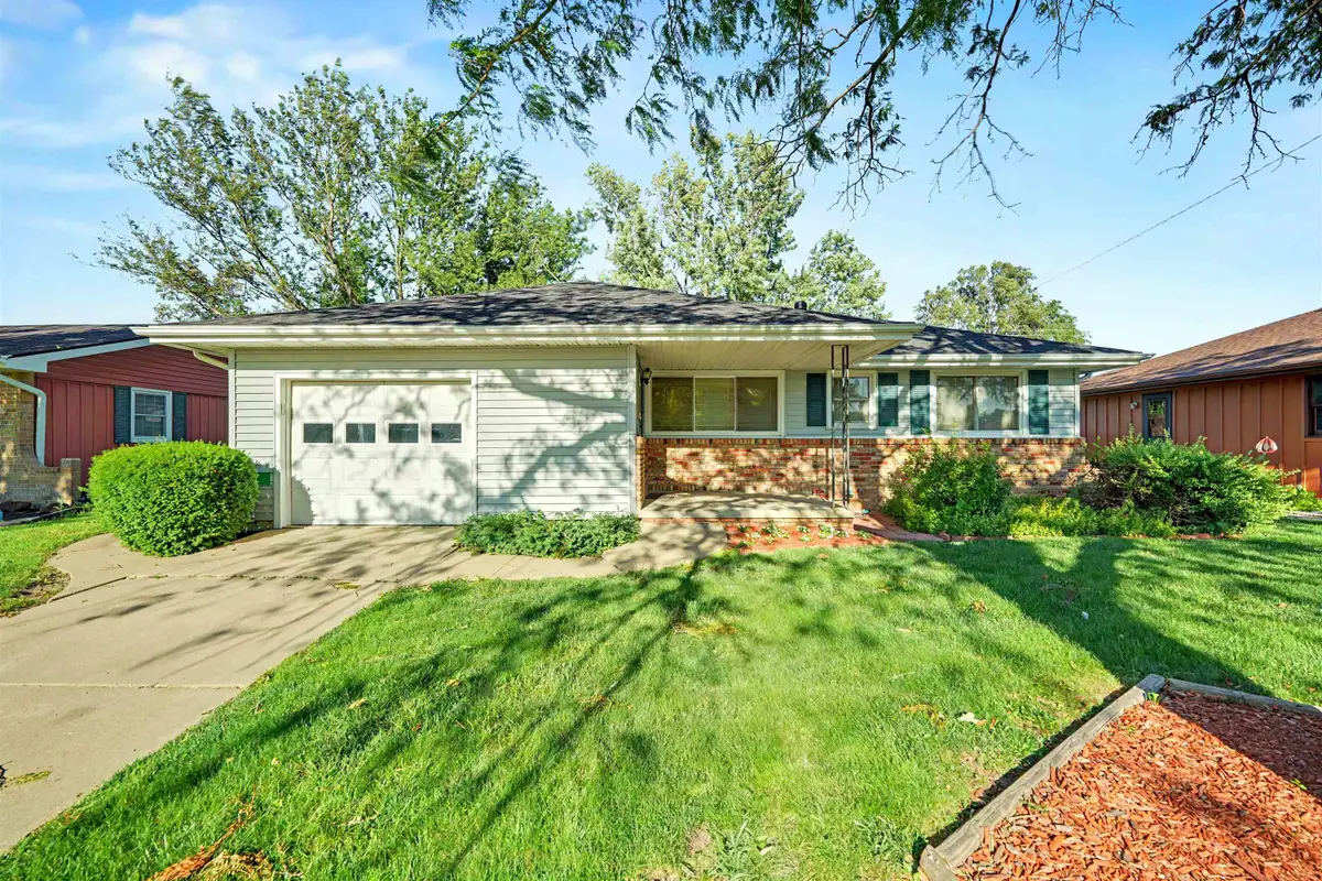 2625 Robin Rd, Salina, KS 67401 - #1