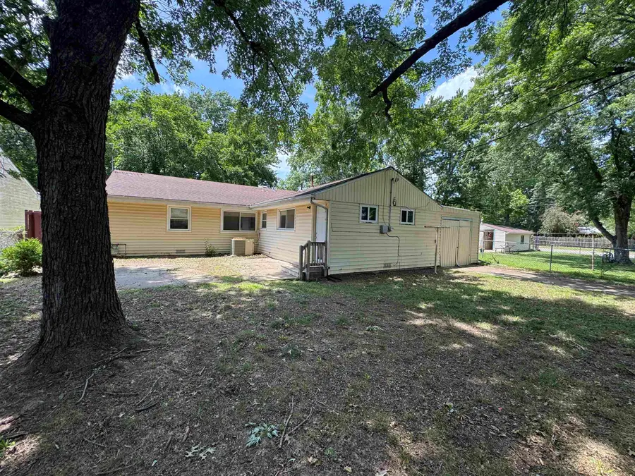 1706 Mound, Winfield, KS 67156 - #3
