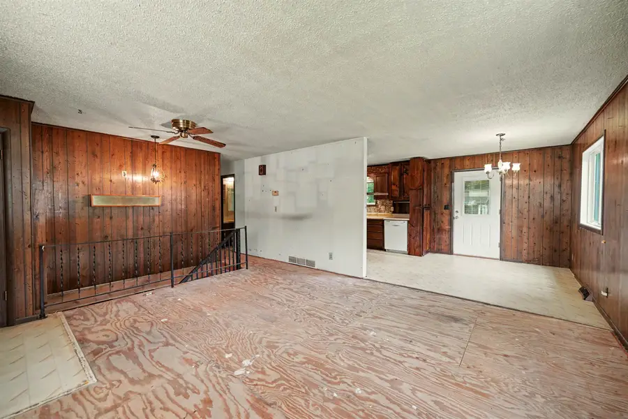 110 S Maud St., Marquette, KS 67464 - #2