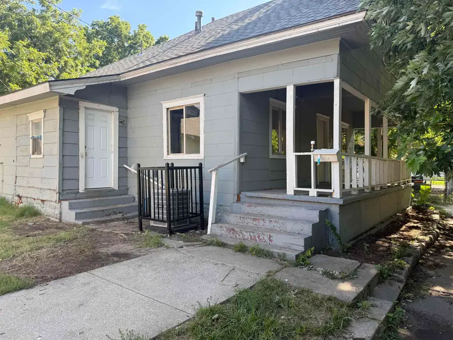320 W 12th St N, Wichita, KS 67203 - #2