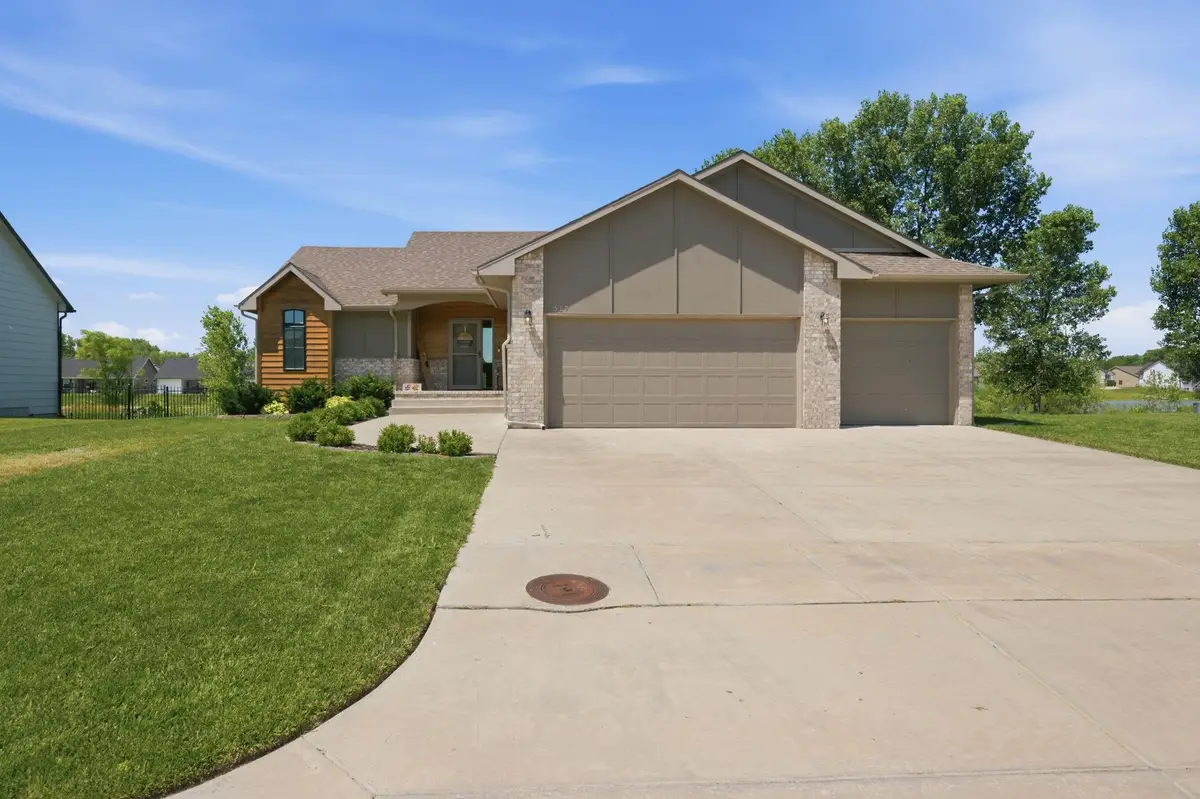 517 S Horseshoe Bend, Maize, KS 67101 - #1