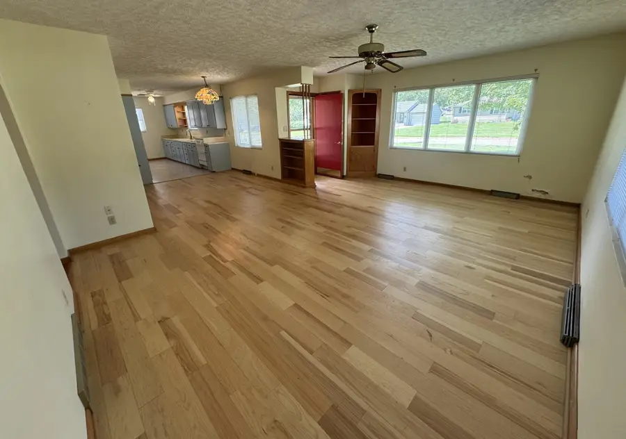 211 S First Avenue, Minneapolis, KS 67467 - #3