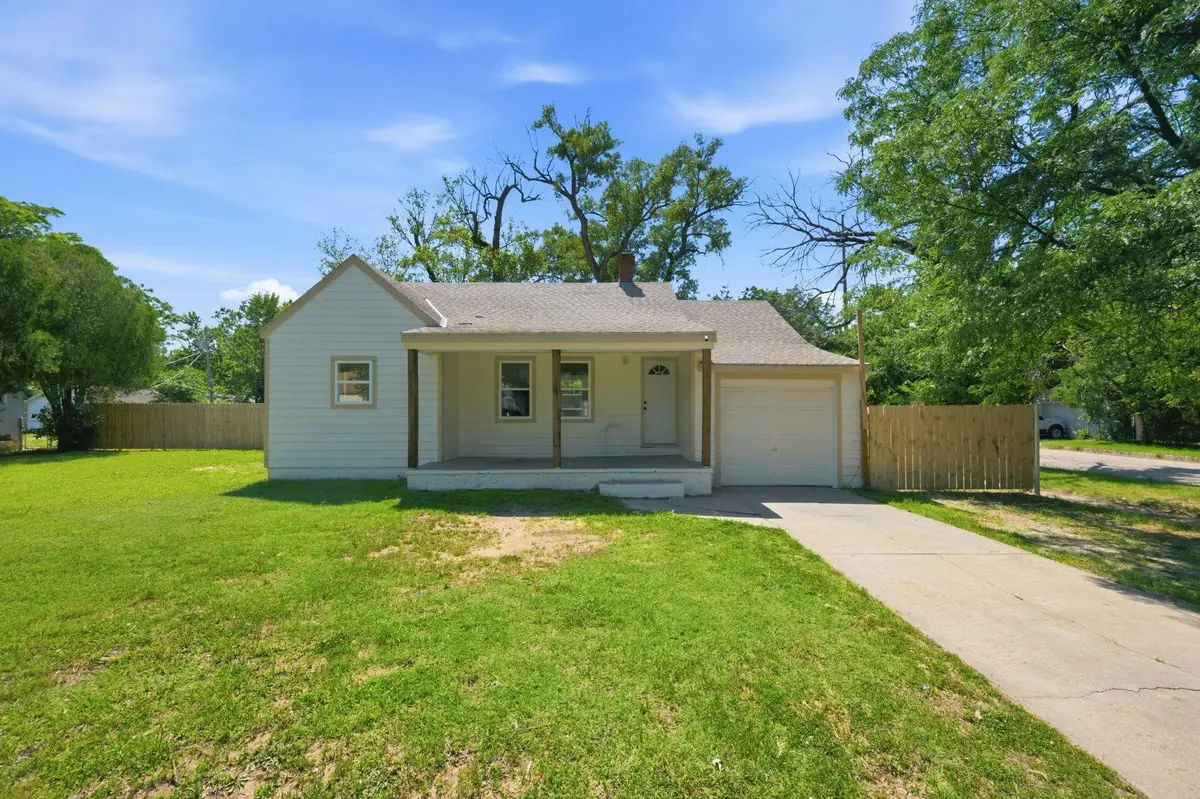 1901 S Emporia Ave, Wichita, KS 67211 - #1