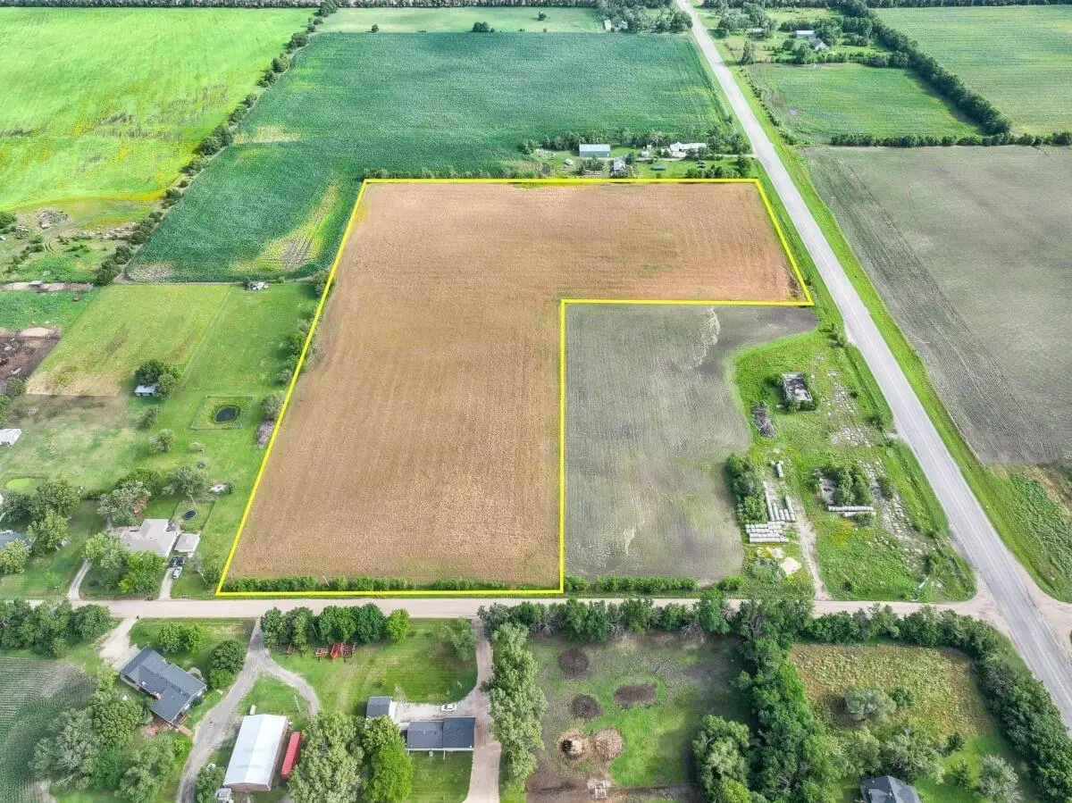000 S Kansas Rd, Newton, KS 67114 - #1