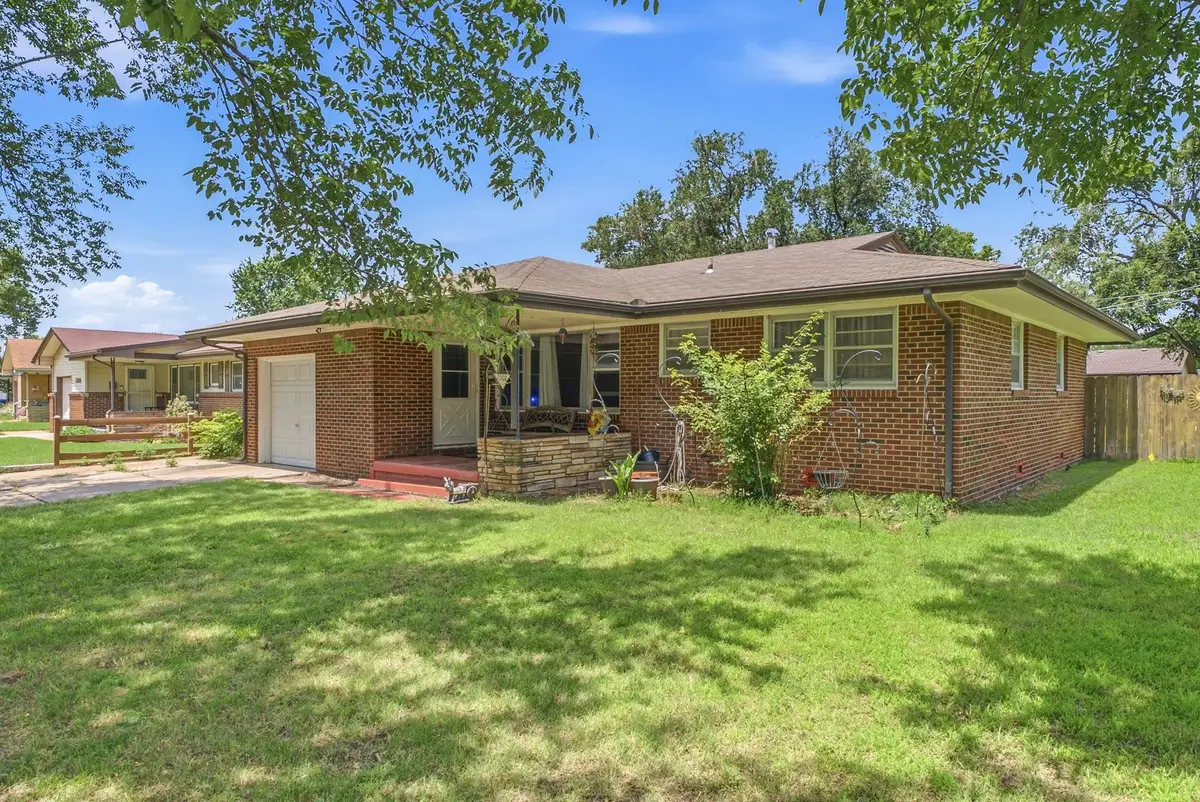 1302 W Fultz St, Wichita, KS 67217-2472 - #1