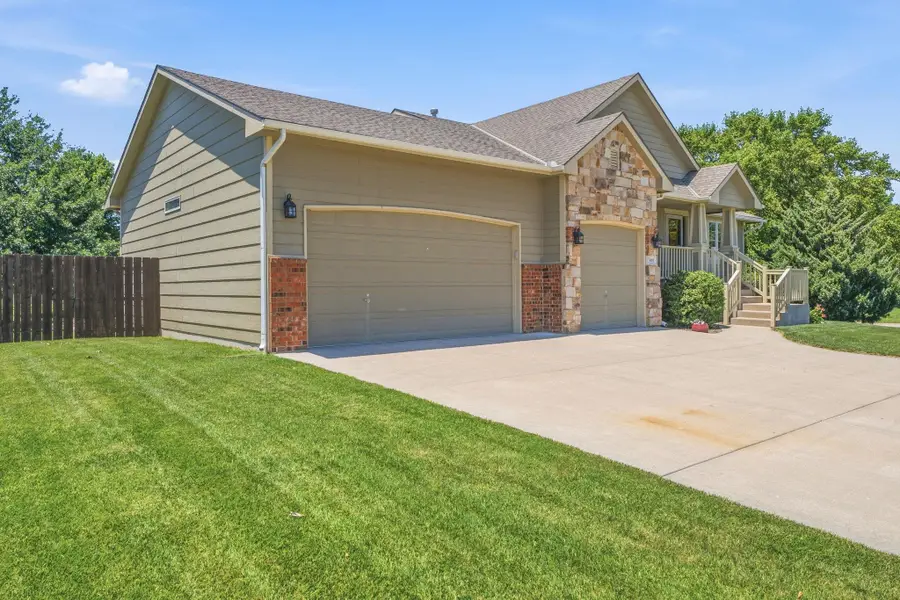3001 S Duncan, Newton, KS 67114 - #3