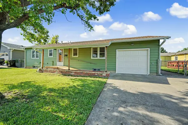 1308 Indian Rock Ln., Salina, KS 67401