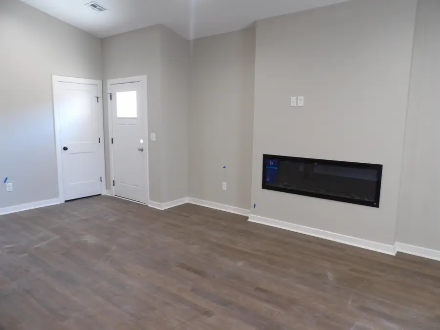 917 S Fox Ridge St, Newton, KS 67114 - #3