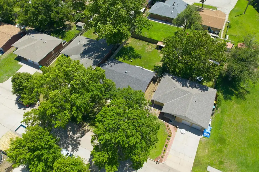 2215 E Stafford St, Wichita, KS 67211 - #3