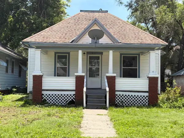 915 Park St, Salina, KS 67401