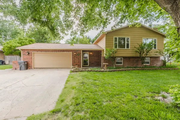 1431 N Fieldcrest, Wichita, KS 67212