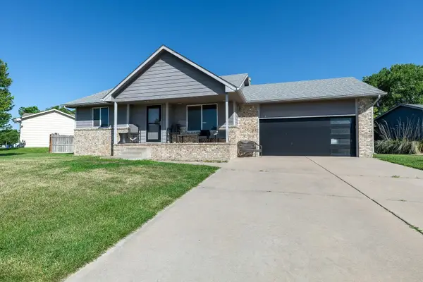 2308 E Spring Hill Dr, Goddard, KS 67052