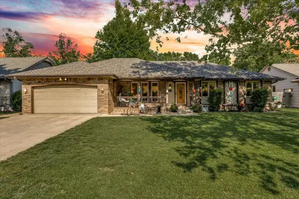 250 N Woodchuck St, Wichita, KS 67212