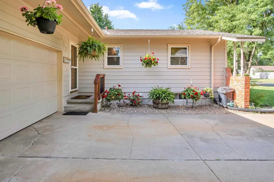 502 West, Halstead, KS 67056 - #3