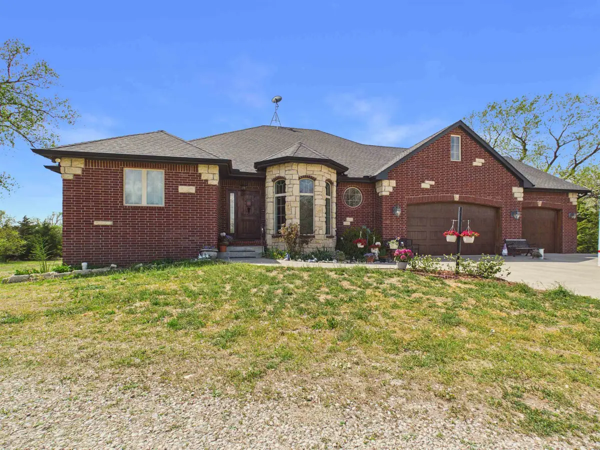 22015 W 101st St N, Mount Hope, KS 67108 - #1
