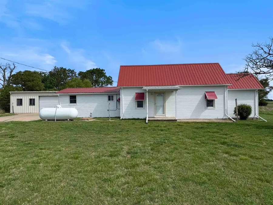 21386 172nd Rd, Burden, KS 67019 - #2
