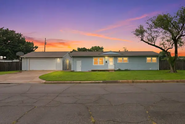 1904 W 32nd St S, Wichita, KS 67217-2031