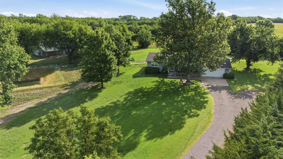 10560 SW Dennett Rd, Augusta, KS 67010 - #1