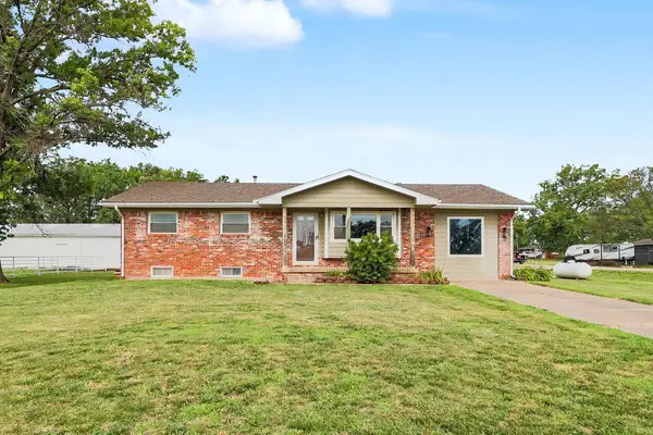 1435 S Rock Rd, Derby, KS 63037