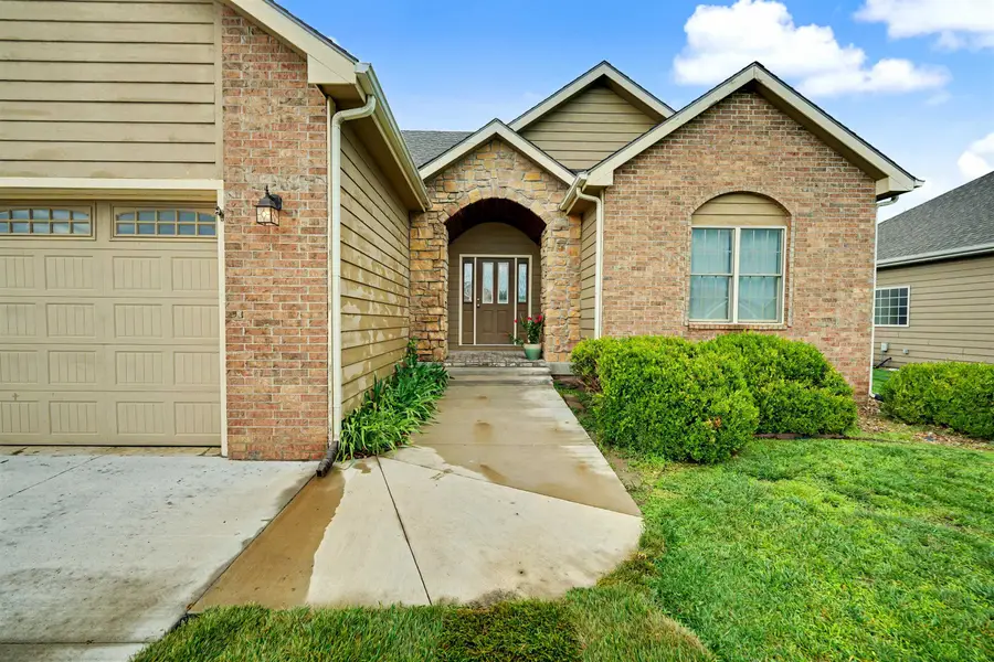 2515 Stonepost Lane, Salina, KS 67401 - #2