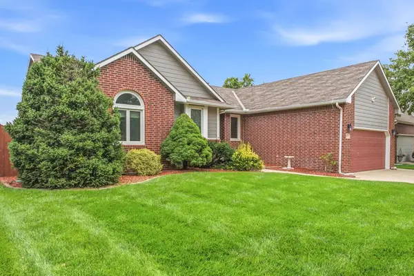 821 N Cedar Park, Wichita, KS 67235