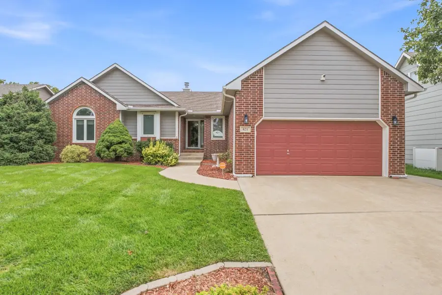 821 N Cedar Park, Wichita, KS 67235 - #2