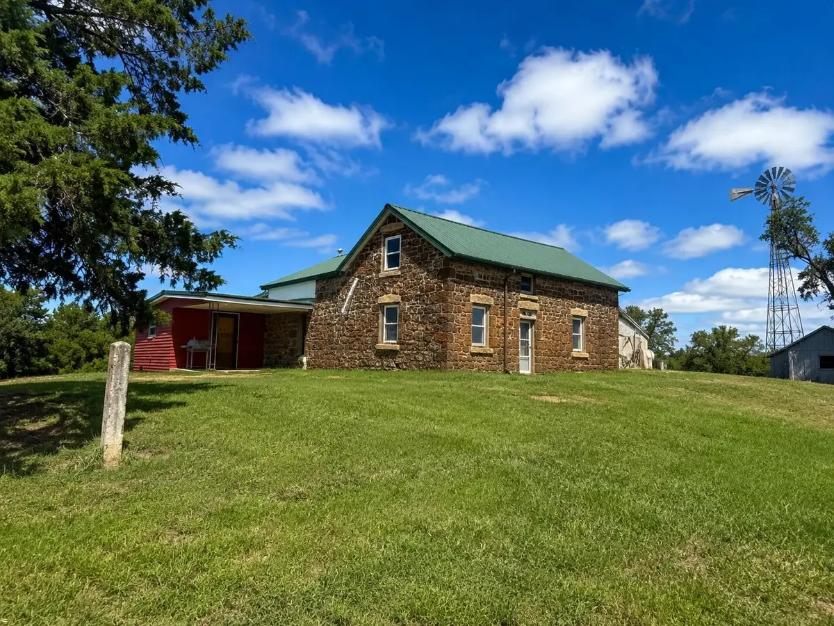 2978 E Deer Dr, Beverly, KS 67423 - #1