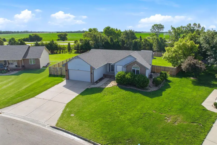 851 Meadowlark Ln, Newton, KS 67114 - #3