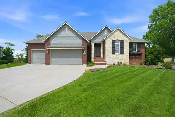 13716 E Mainsgate St, Wichita, KS 67228