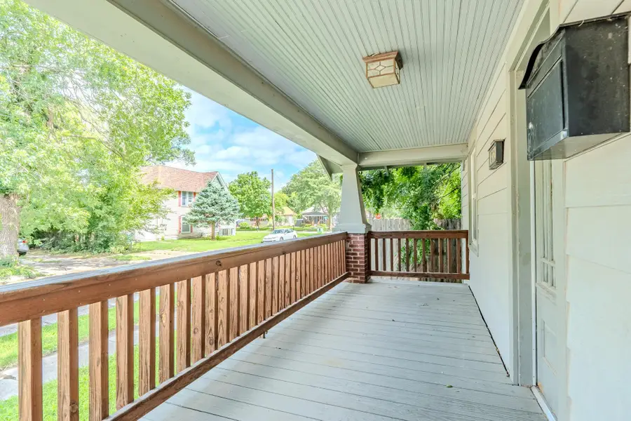 812 Maris St, Winfield, KS 67156 - #3