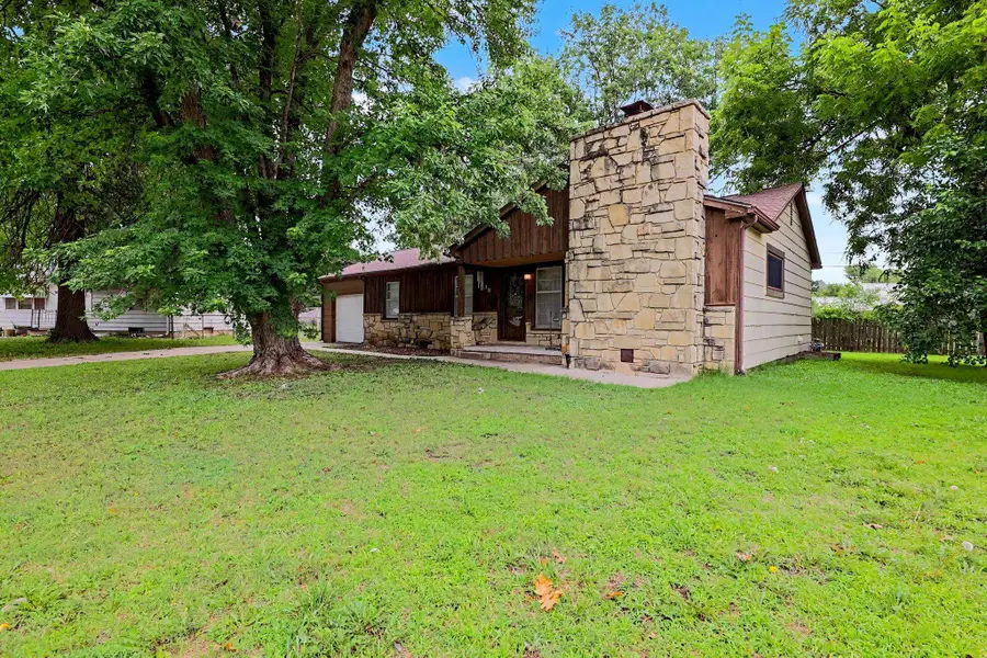 1819 W Leonard Ct, El Dorado, KS 67042 - #2