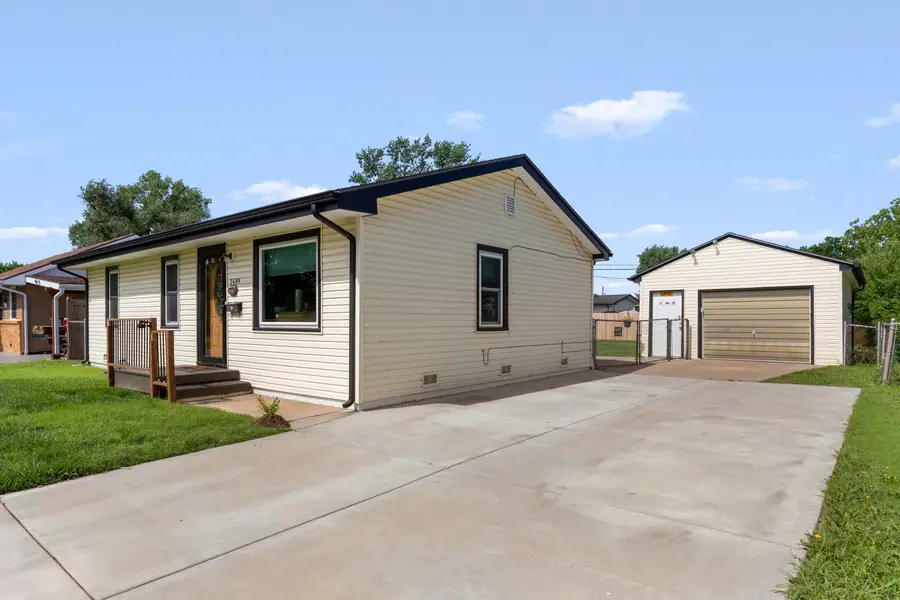 2609 S Elizabeth Ave, Wichita, KS 67217-2221 - #2