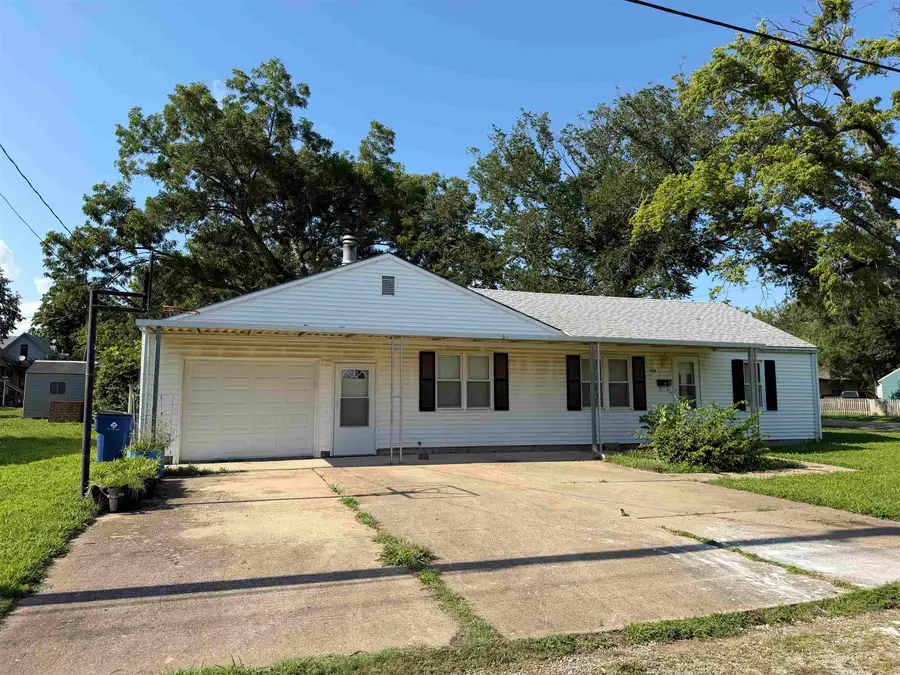 410 E Ohio, Eureka, KS 67045 - #2