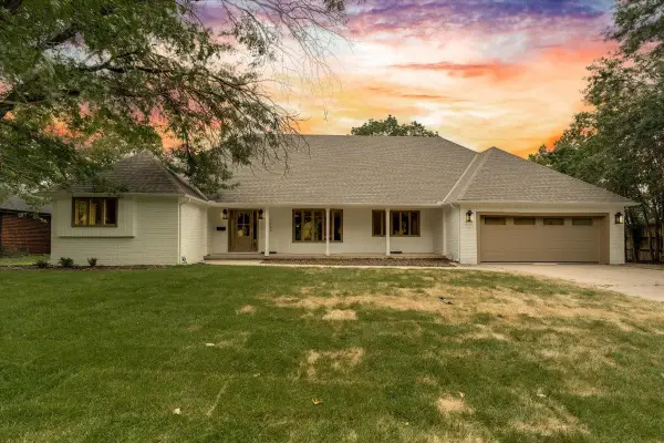 7966 E Dublin Ct, Wichita, KS 67206