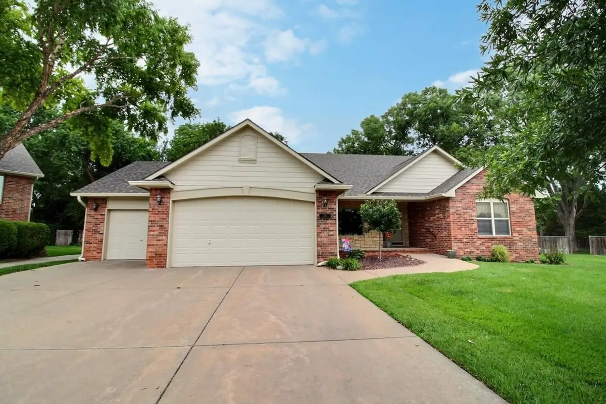 241 S Maple Dunes Ct, Wichita, KS 67235 - #1